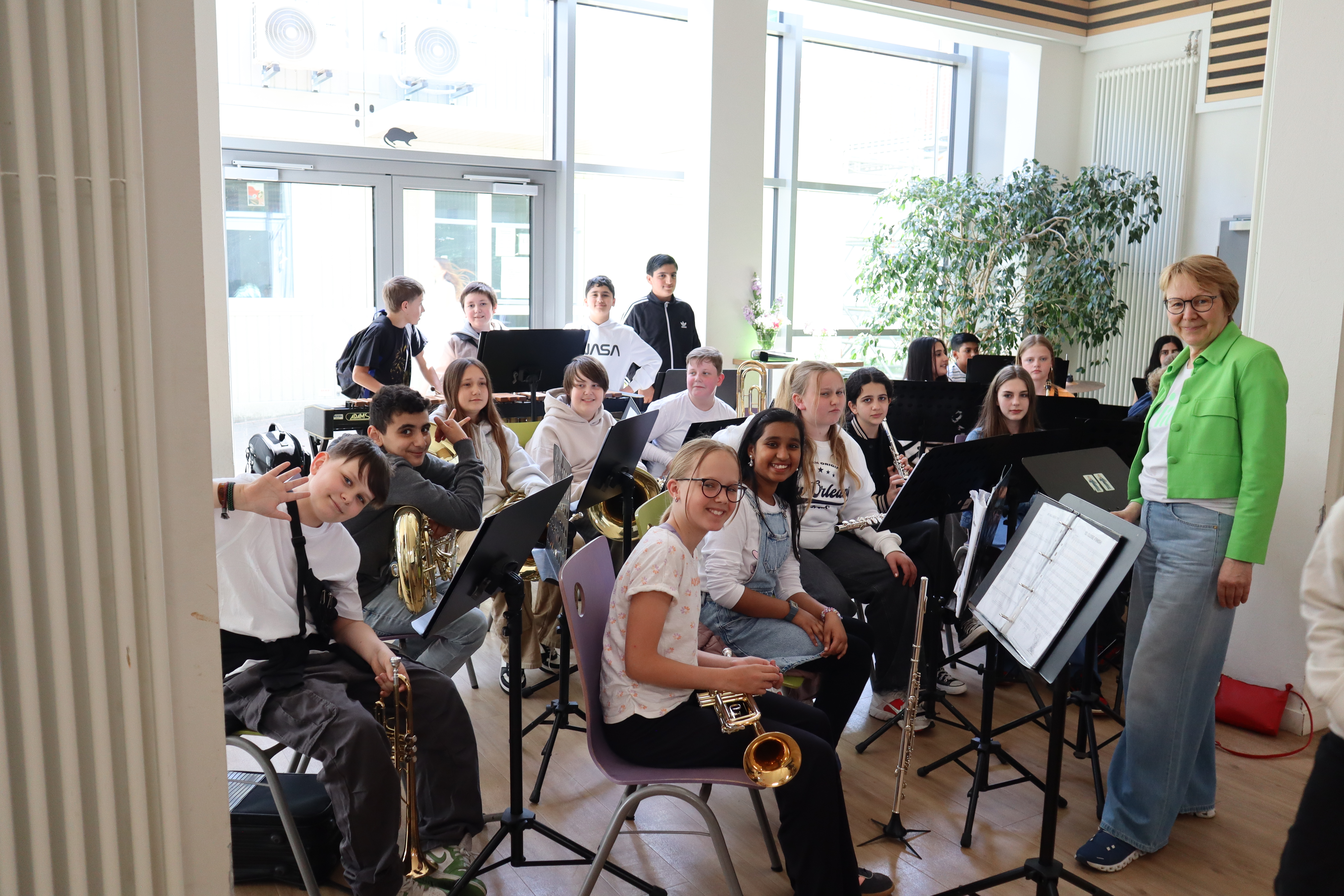 Orchesterklasse tritt im Altersheim auf (Symbolbild)